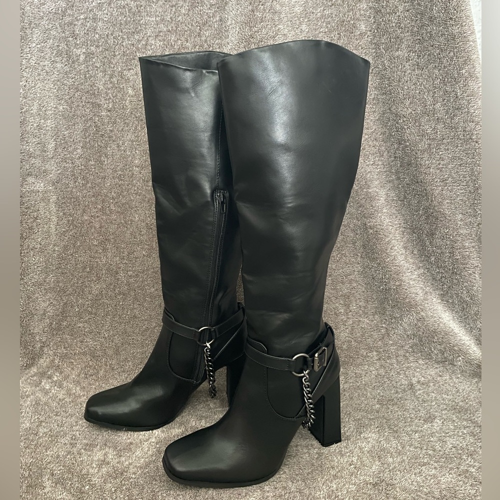 Shoe Dazzle Black Over the Knee Boots with Sleek Silhouette